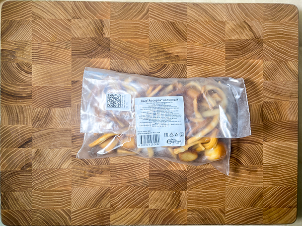 Сыр 150 гр ГОРНЫЙ СЫРОВАР (Ассорти копчёный) в Твери