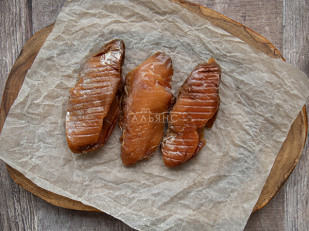 Деревенские гренки с аджикой: Икра воблы вяленая